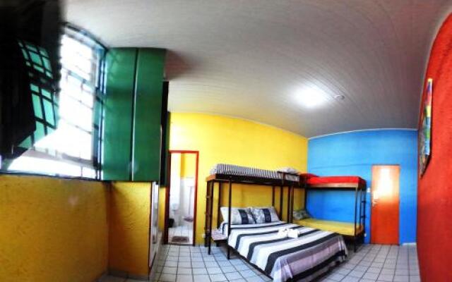Hostel Cores Do Pelo