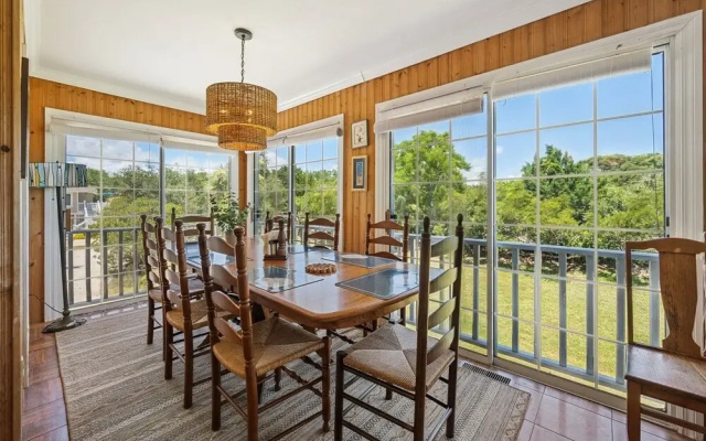 Berry Restful 5 Bedroom Home