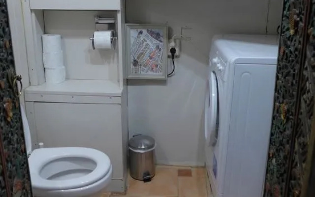 Nemo Apartments & Guest House