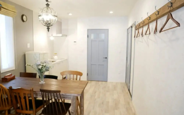 7 Rooms Hotel & Cafe