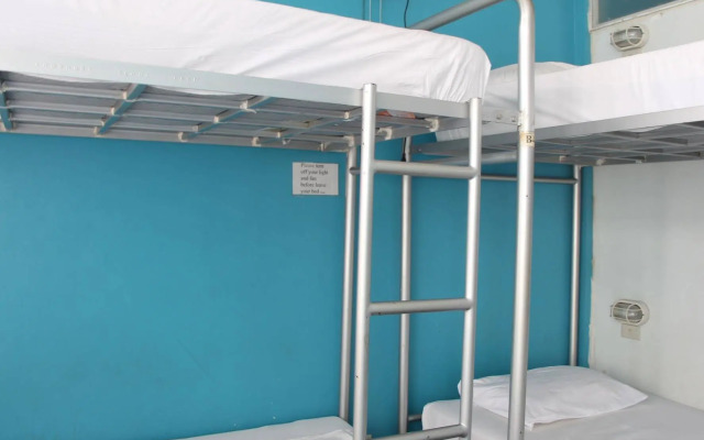 OYO 1054 Phuket Backpacker Hostel