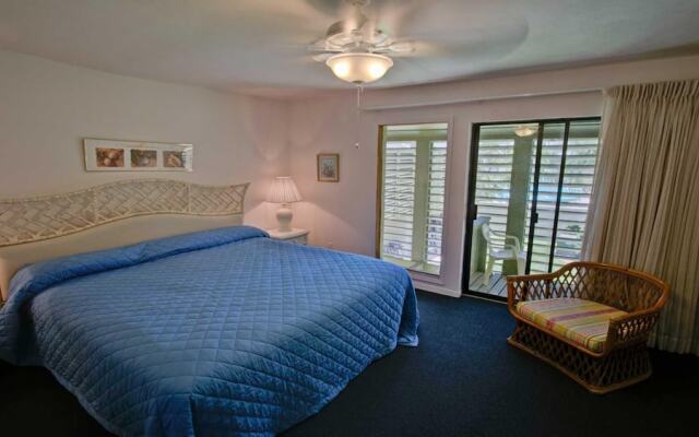 105 Las Brisas Poolside Condo 2 Bedroom Condo by RedAwning