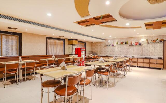 Fabhotel Nera Regency