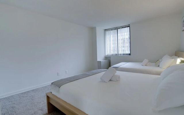 Convenient Apt Near Airport