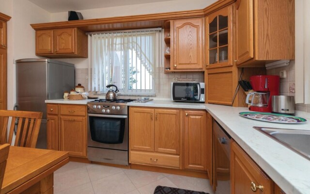 Nice Home in Poljana With Wifi and 4 Bedrooms