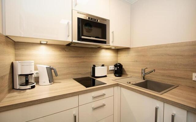 Metro-335-mit-Traumblick-ueber-die-Insel