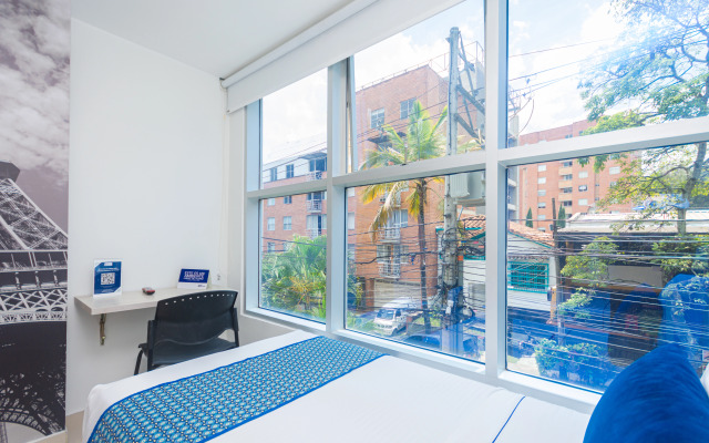 Hotel Laureles Plaza