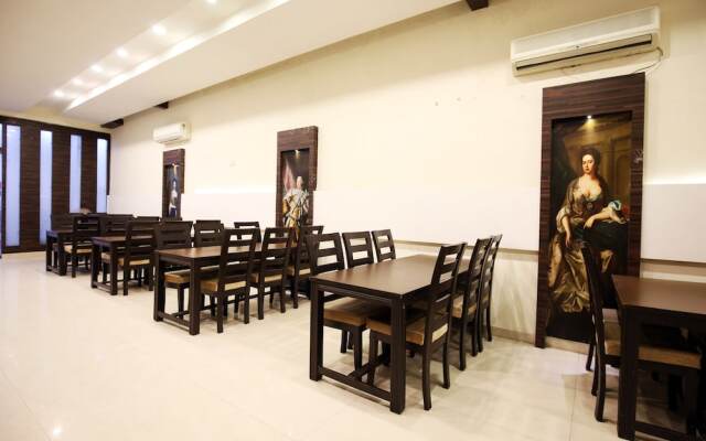 OYO 1673 Hotel MM Yellowuds