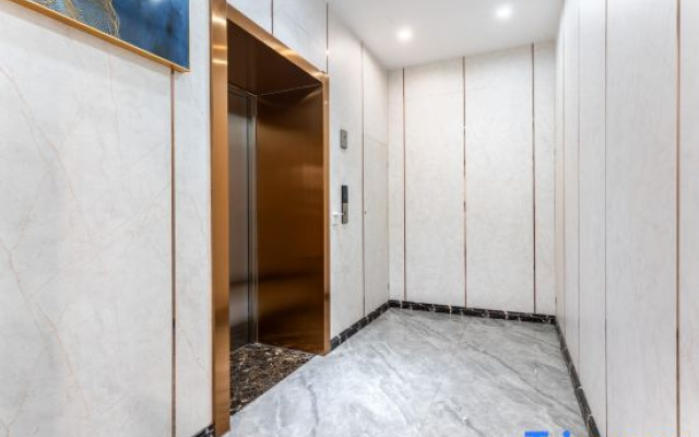 Yingjie Collection Hotel (Zibo Aluminum City Shopping Center Shandong Aluminum Vocational College)