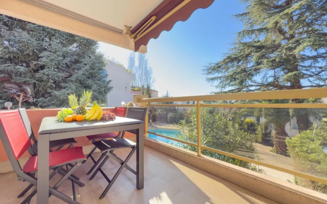 Le Cozy in Cannes With 2 Bedrooms and 1 Bathrooms