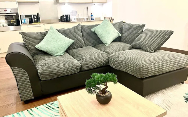 Lovely Flat With Free Parking & Wheelchair Access