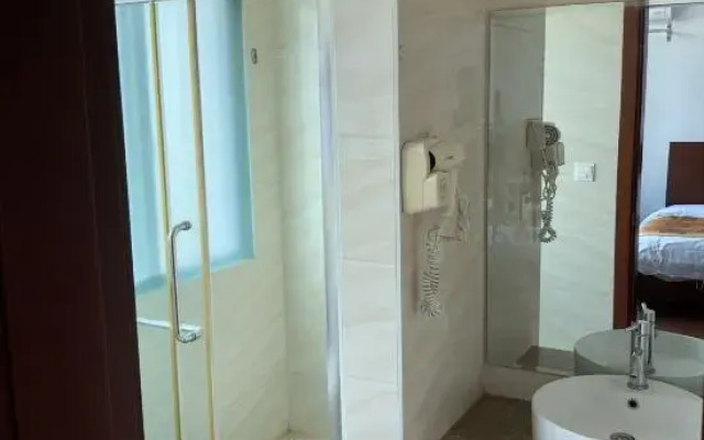 Jinzhou Business Hotel