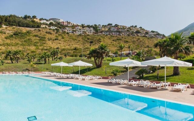 Nelema Beach Arco Magno Resort