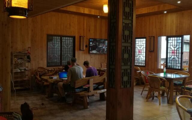 Longji Holiday Hotel