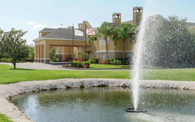Homewood Suites by Hilton St. Petersburg Clearwater