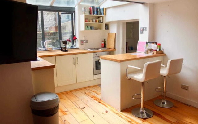Spacious 3 Bedroom Family Home in North Strand