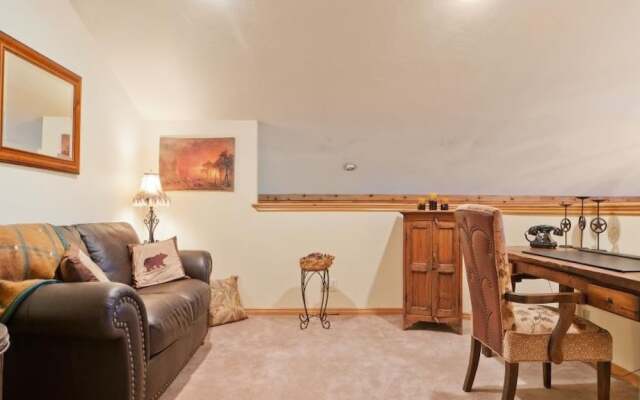 Abode at Gamble Oak in Solamere