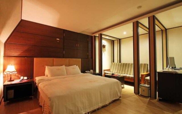 Reborn Suwon Silkroad Hotel