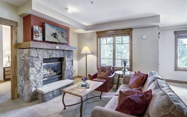 Ski-in Mountain Thunder Lodge 2 Bedroom Condo