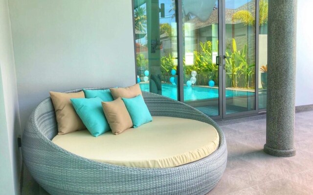 Attractive 4-Bedroom Pool Villa in Cherngtalay