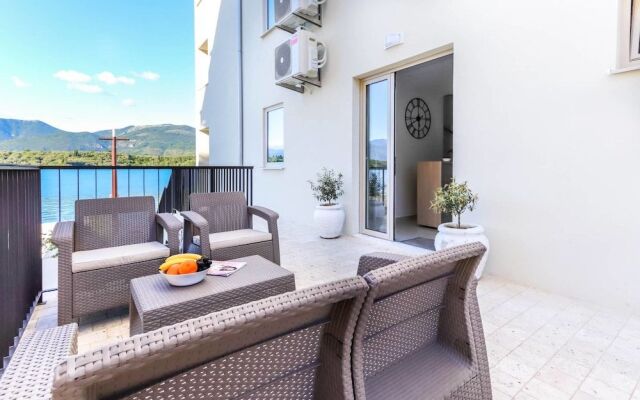Apartments Maestral