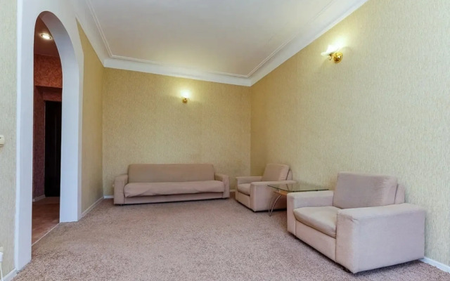 Апартаменты на улице Революции 1905 года 21