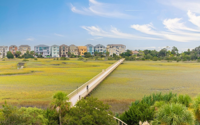 Resort Bungalow Private Boardwalk to the Ocean!