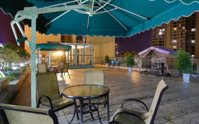 Dazhu Blue Nest Hotel