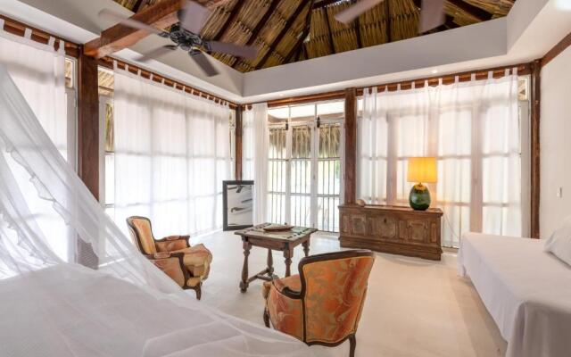 Isla Rosa Boutique by NOMAD GURU