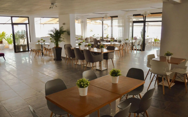 Hotel Azur