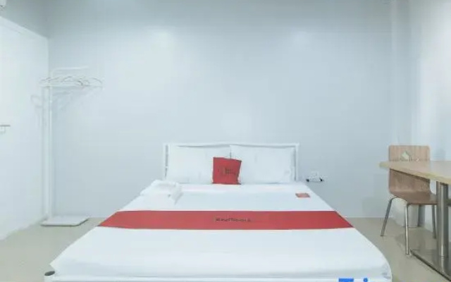RedDoorz @ Coral Tree Residences