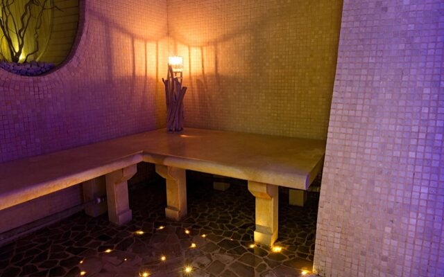Golden Tower Hotel & Spa