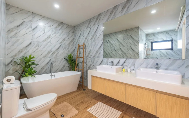 One of Phukets Best Villas V212