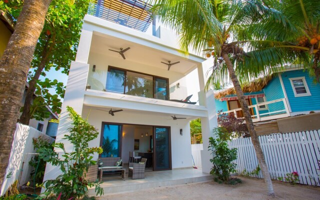 Bella Luna Beach House #227462