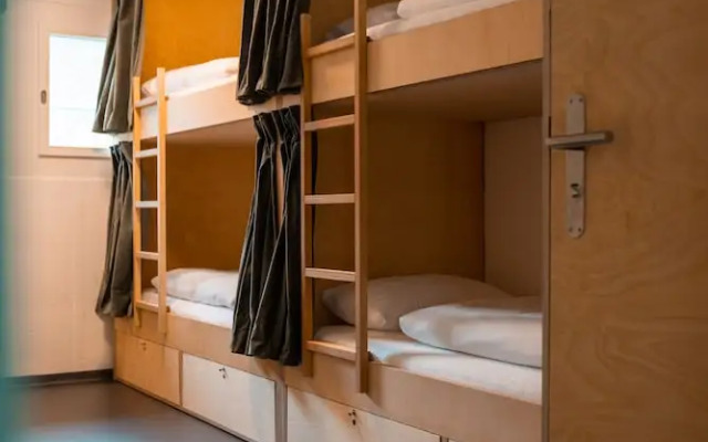 Bogentrakt - Hostel