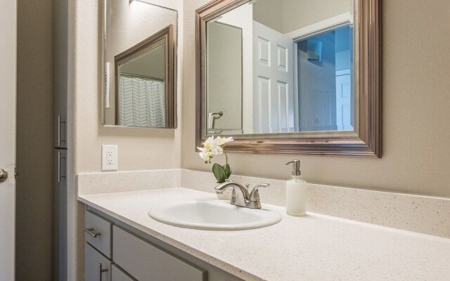 FRONTDESK North Scottsdale Paradise Valley Apts