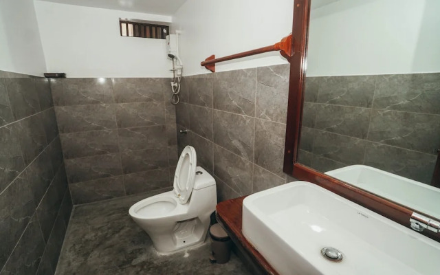 Point 303 Cloud 9 Resort