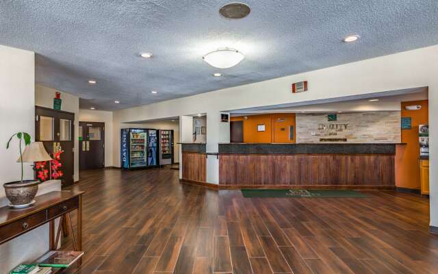 Quality Inn Schenectady - Albany