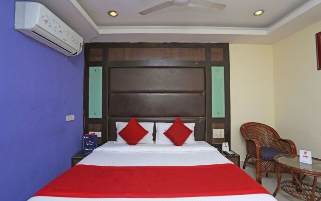 OYO 6648 Hotel Royal Residency