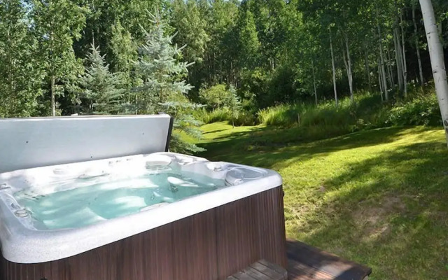 Meadow Brook Chalet