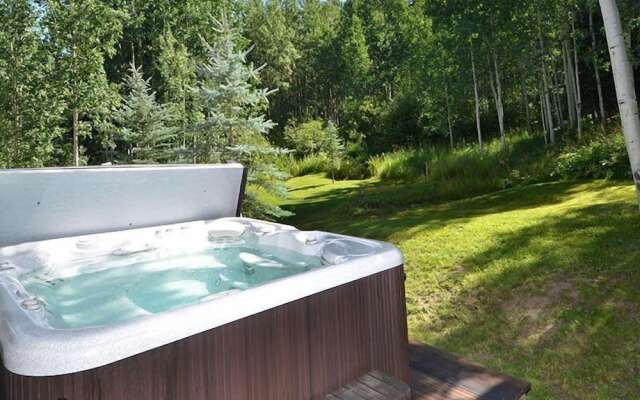 Meadow Brook Chalet