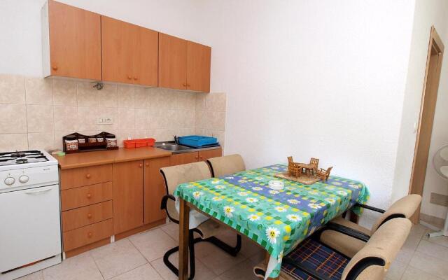 Apartment 820