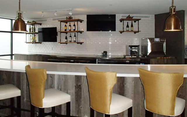 enVision Hotel Boston-Everett, Ascend Hotel Collection