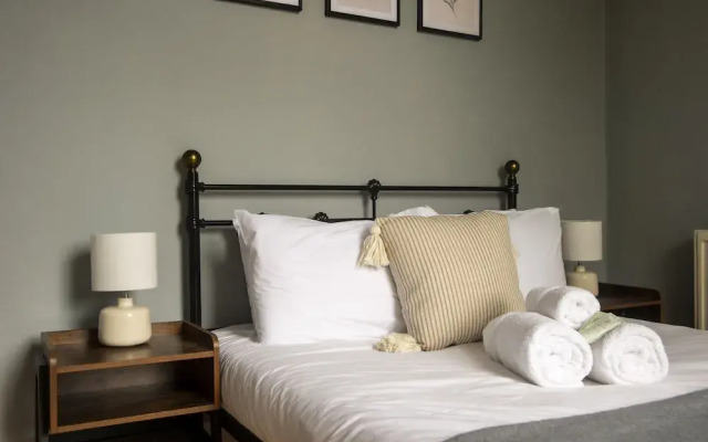 Manor Place Apartment