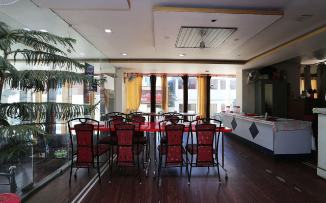 OYO 7828 Hotel Saket