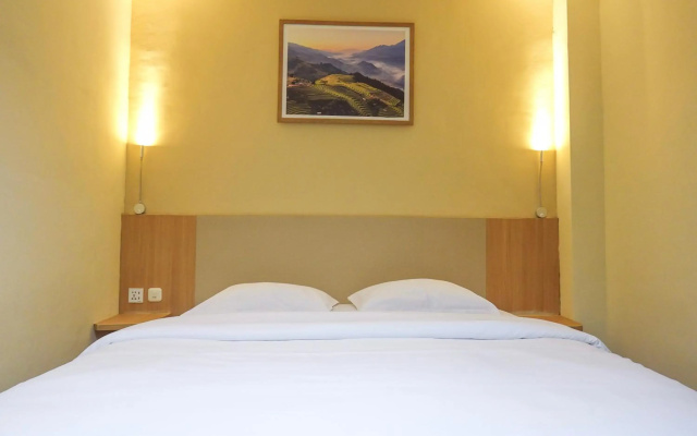 City Hotel
