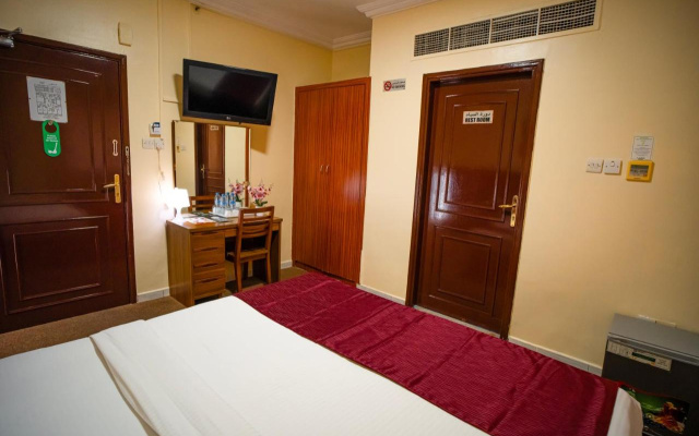 Al Karnak Hotel