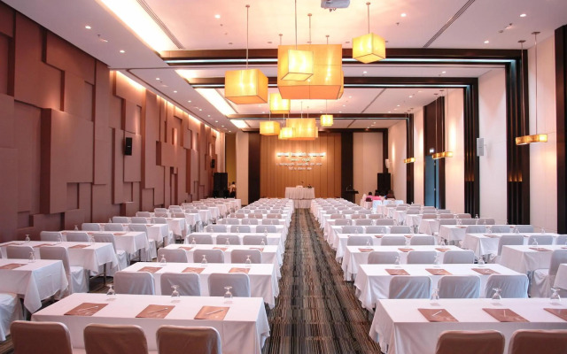 Kameo Grand Rayong Hotel & Serviced Apartments