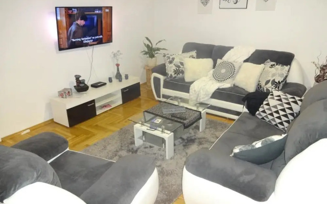 Apolon Apartments