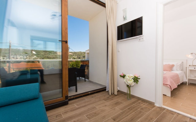 Apartments Villa LA